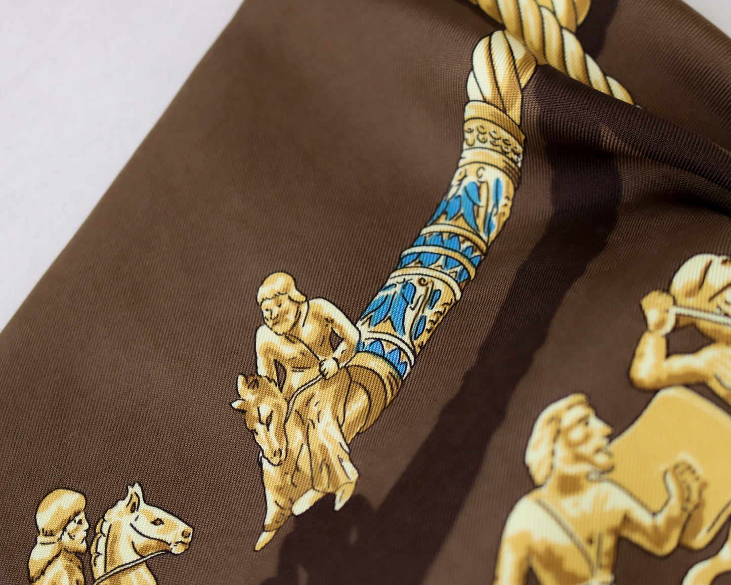 1970's Silk Hemés scarf - Les Cavaliers d'Or