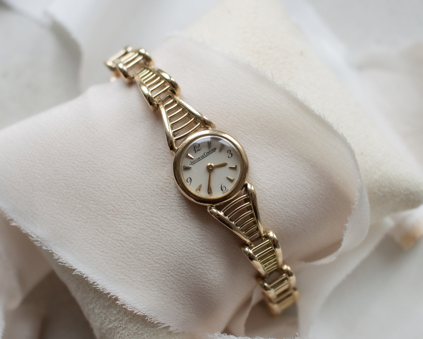 Vintage Jaeger-LeCoultre Ladies’ 9ct Gold Bracelet Watch | c.1960