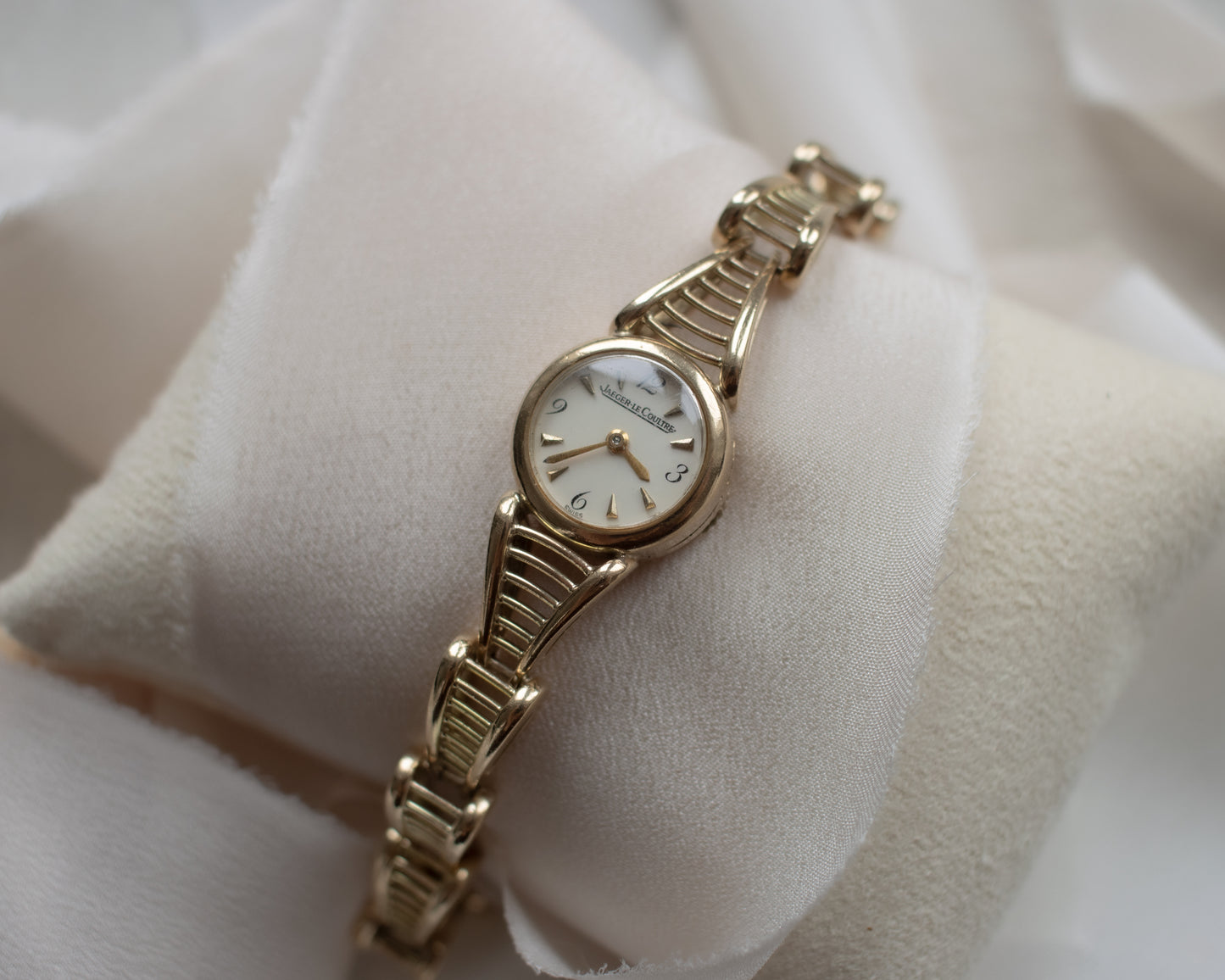Vintage Jaeger-LeCoultre Ladies’ 9ct Gold Bracelet Watch | c.1960