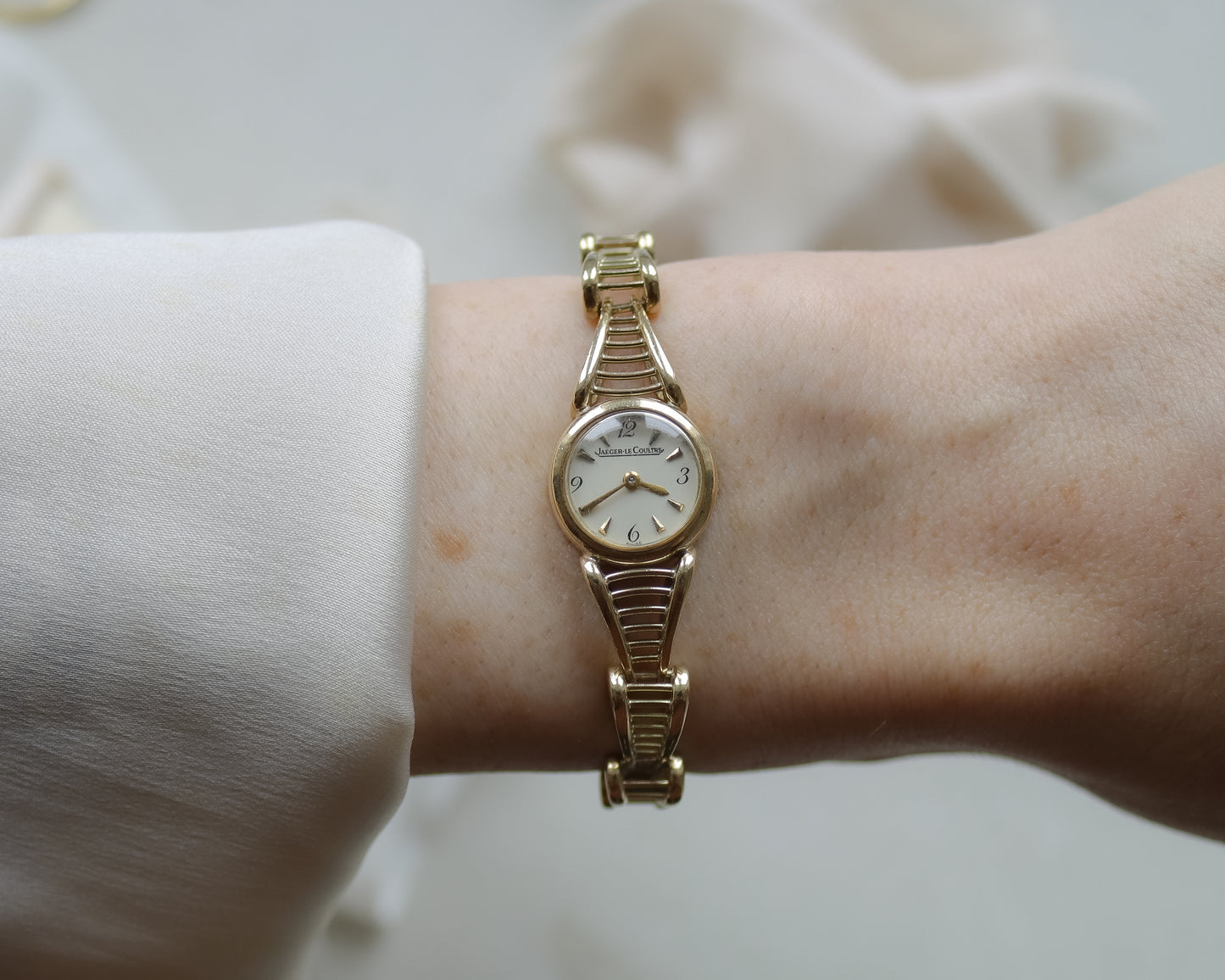 Vintage Jaeger-LeCoultre Ladies’ 9ct Gold Bracelet Watch | c.1960