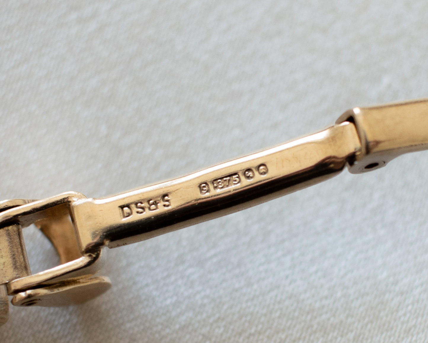 Vintage Rolex Precision Ladies 9ct Gold Watch - 20mm Manual Wind