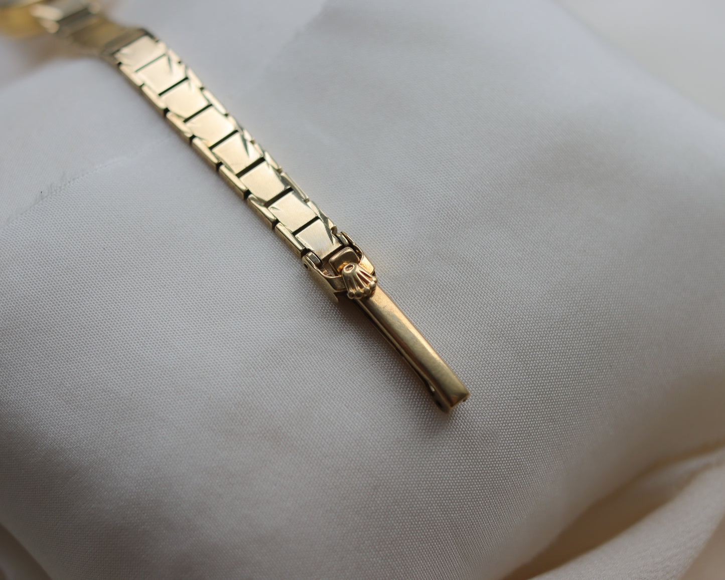 Vintage 9ct Gold Rolex Precision Ladies Watch – 1965