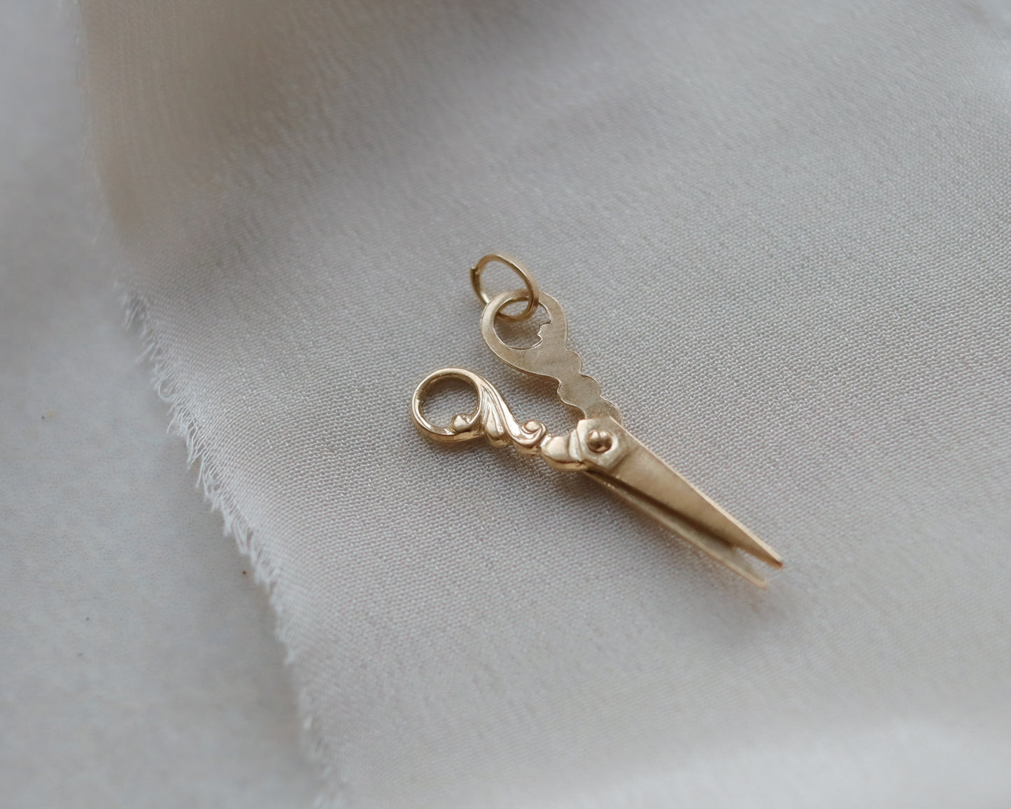 9ct Gold Scissors Charm Pendant