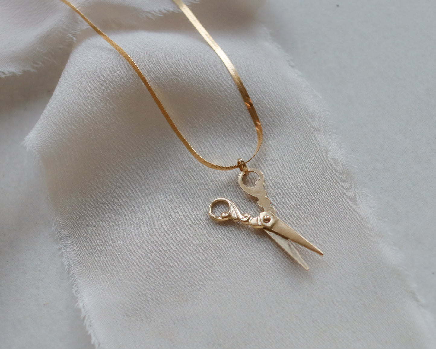 9ct Gold Scissors Charm Pendant