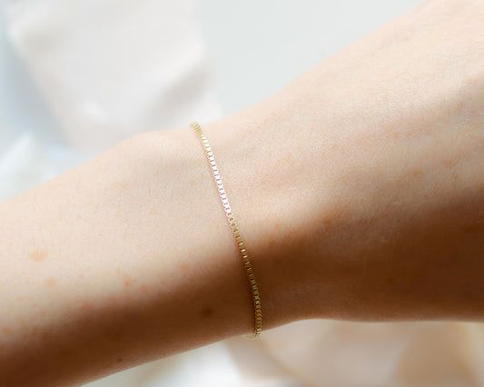 9ct gold box link bracelet