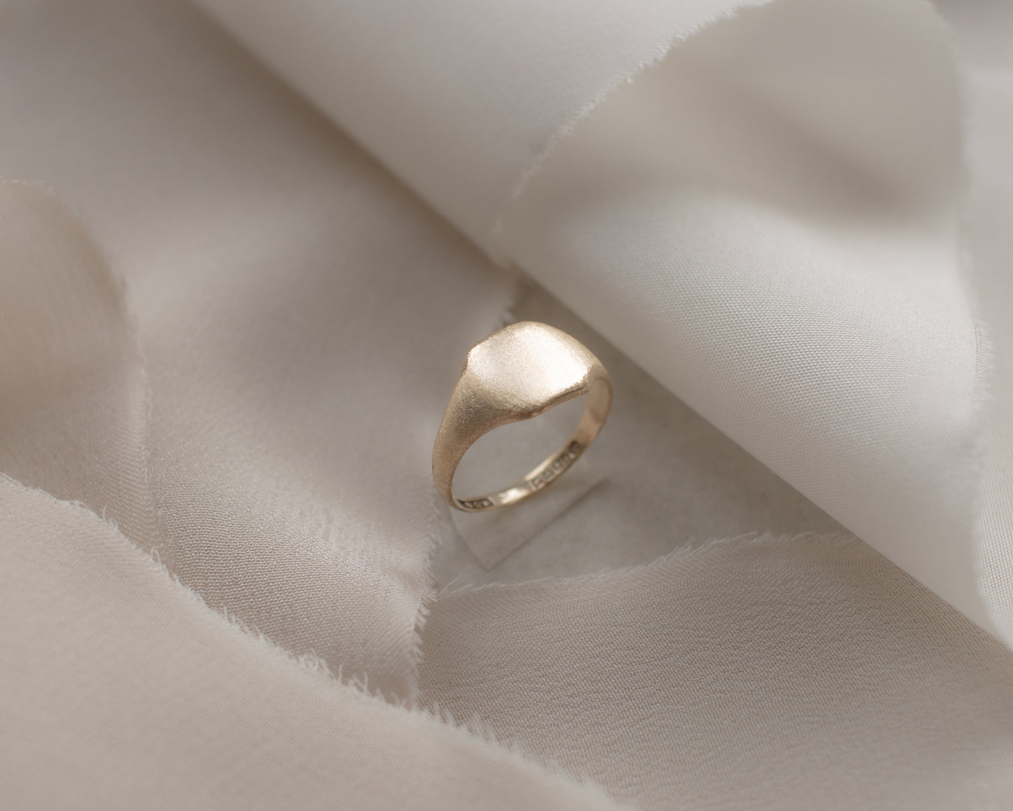 9ct brushed yellow gold pinkie signet ring - UK E.5