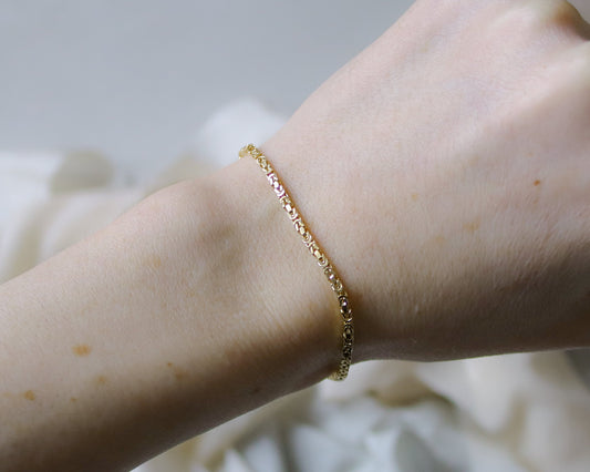 Remaining amoun tdue for Vintage 9ct gold Byzantine bracelet chain