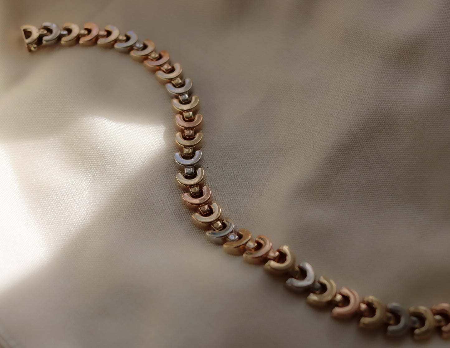 9ct Tri-Colour Gold C-Link Bracelet