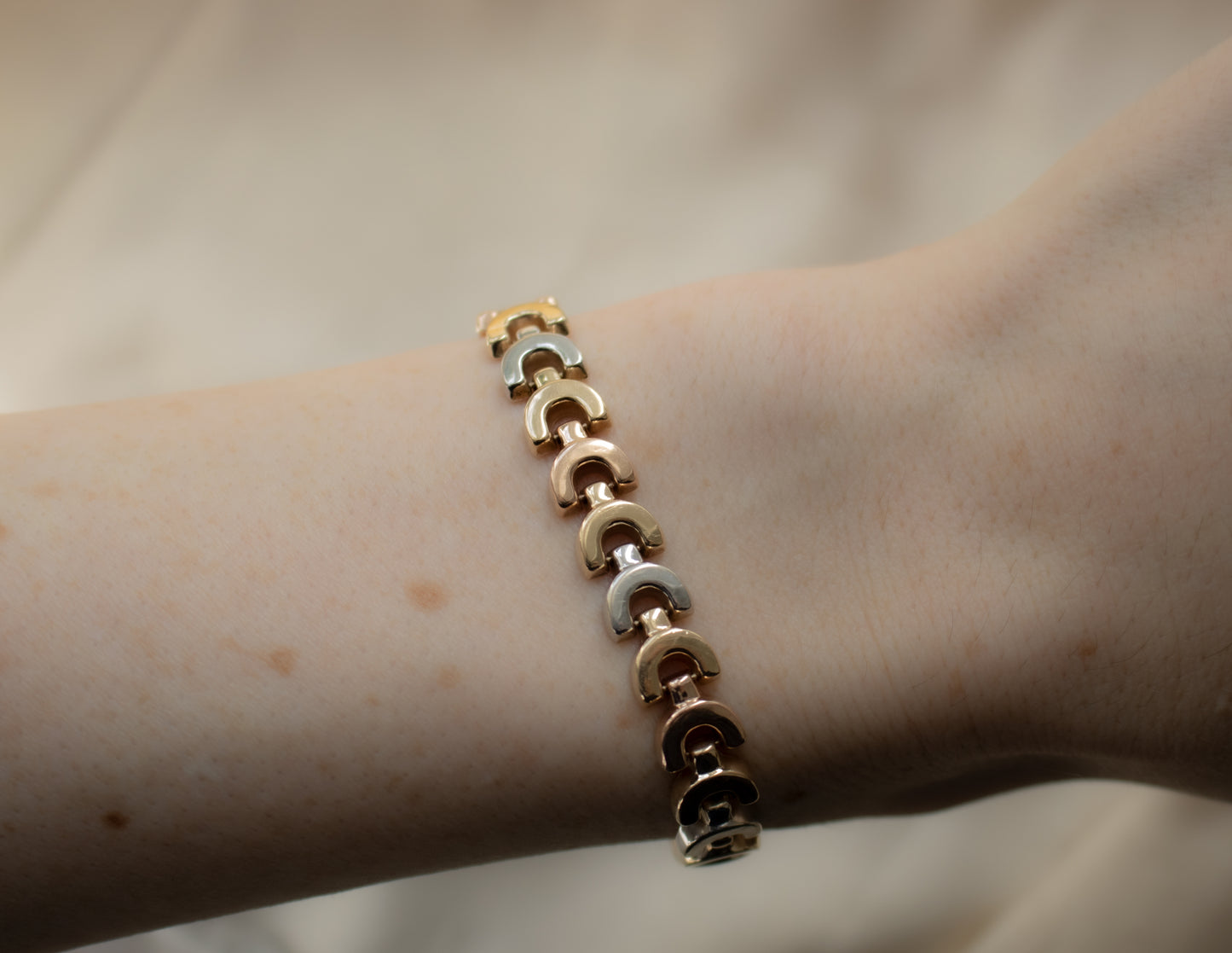 9ct Tri-Colour Gold C-Link Bracelet