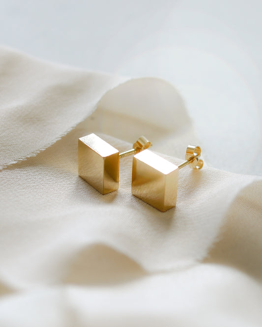 9ct yellow gold cube stud earrings