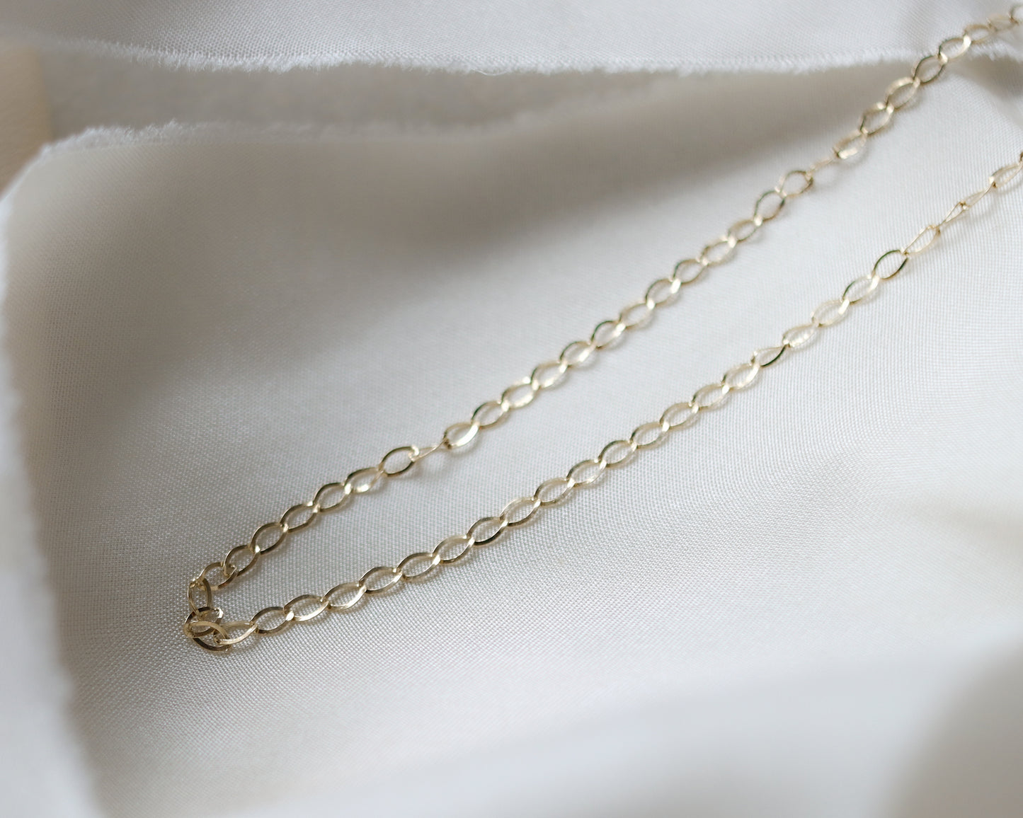 9ct yellow gold fine curb link necklace