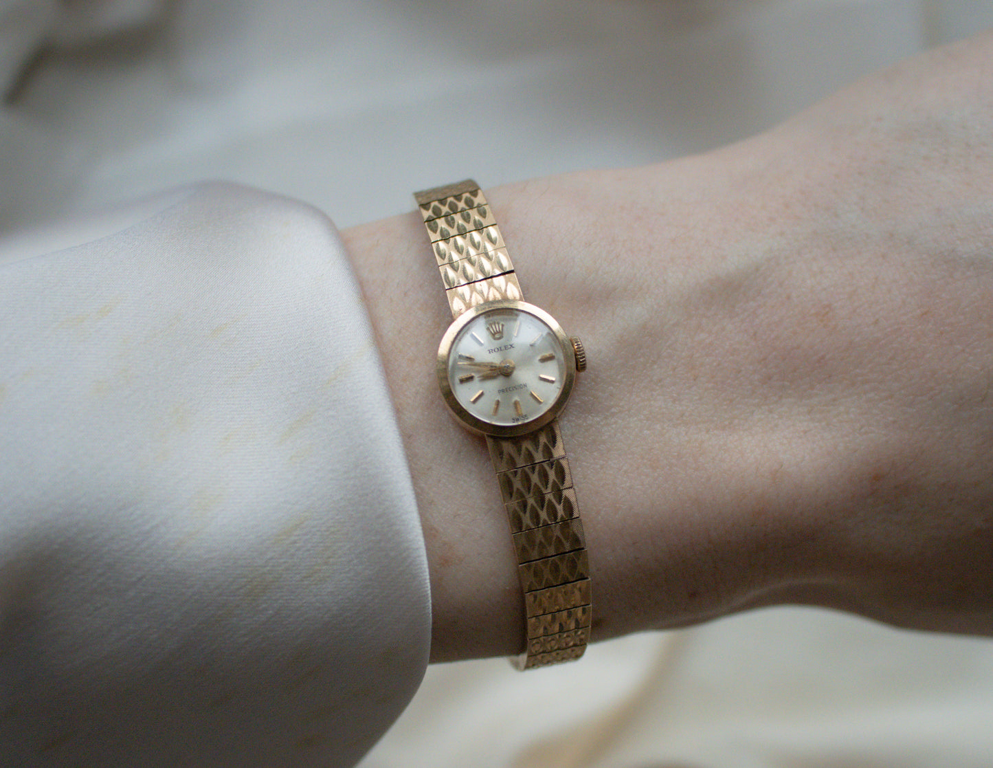 Vintage Rolex Ladies 9ct Gold Watch scaled Integral Bracelet  - 1965