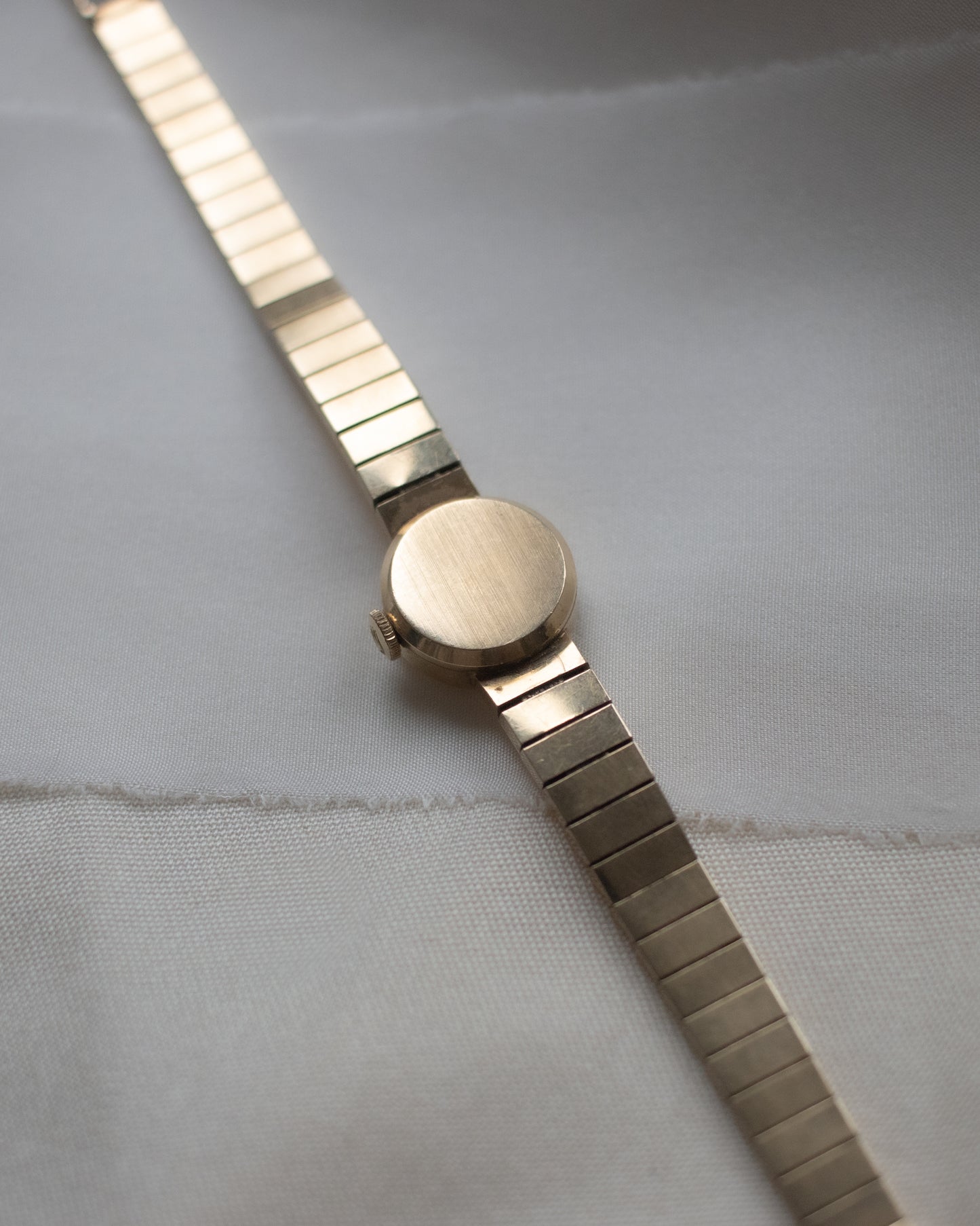 Vintage Rolex Ladies 9ct Gold Watch scaled Integral Bracelet  - 1965