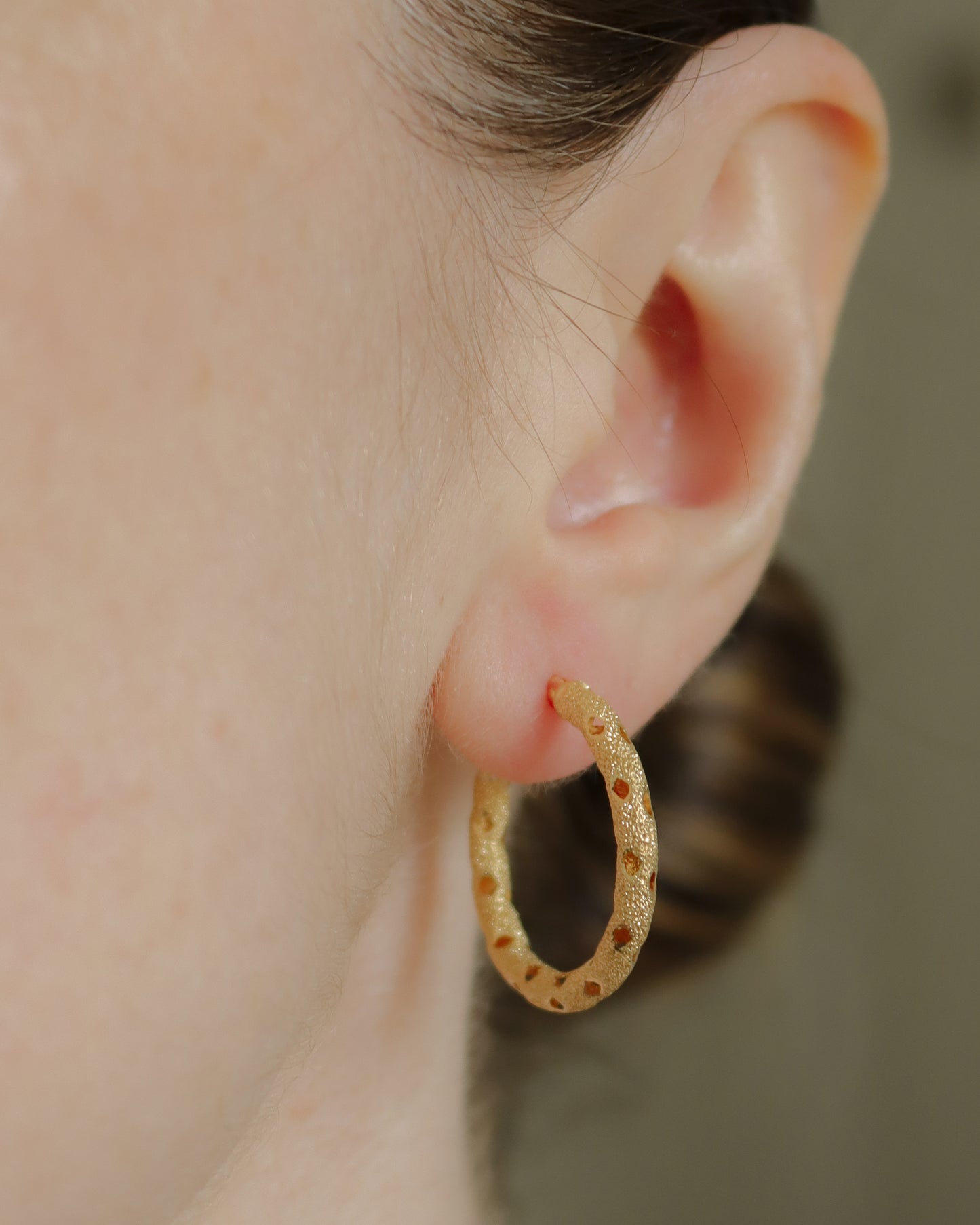 9ct gold brutalist cut-out hoop earrings