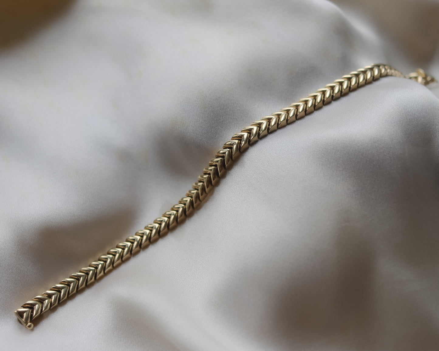 Vintage 9ct Gold Chevron Bracelet - 18.5cm