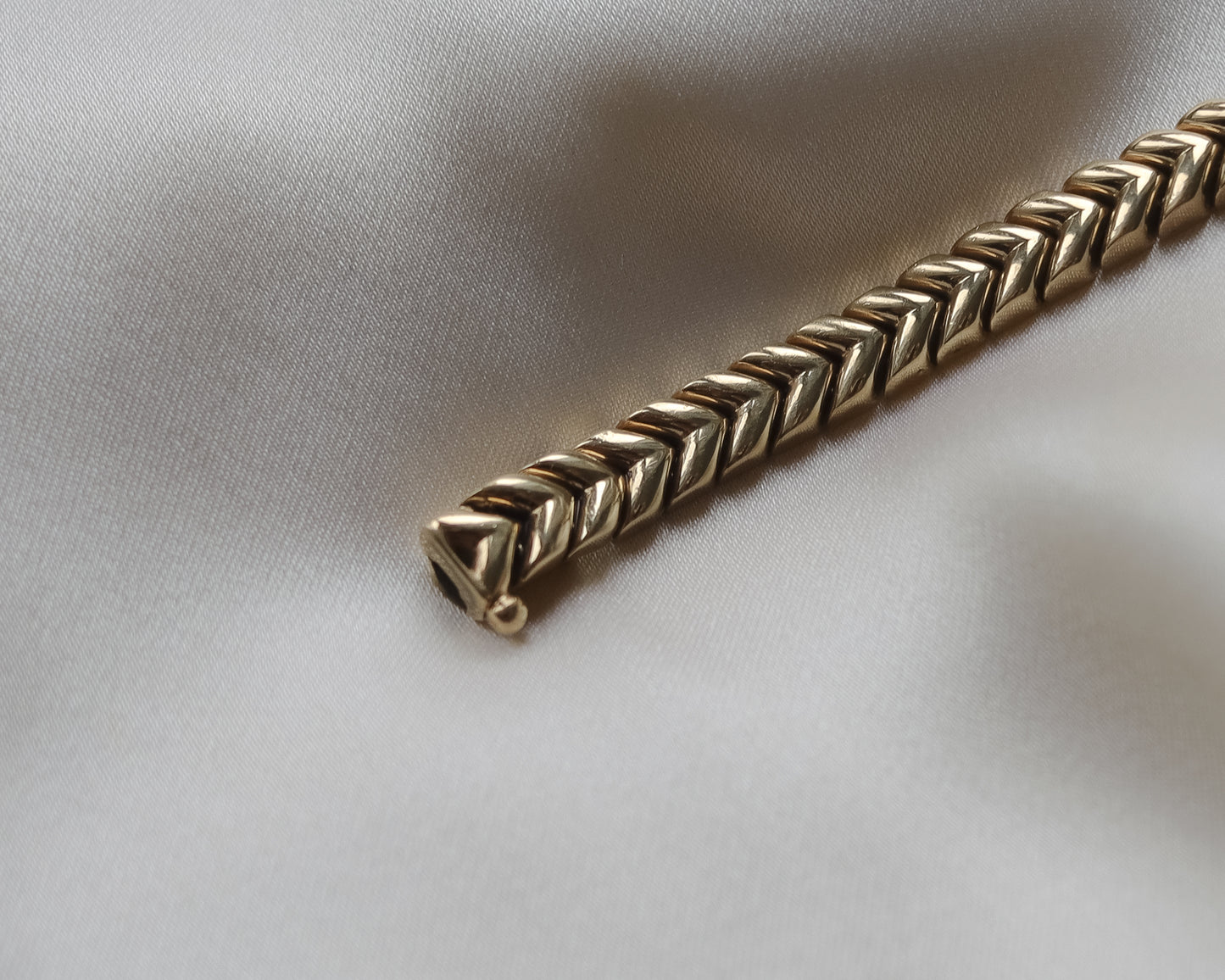 Vintage 9ct Gold Chevron Bracelet - 18.5cm