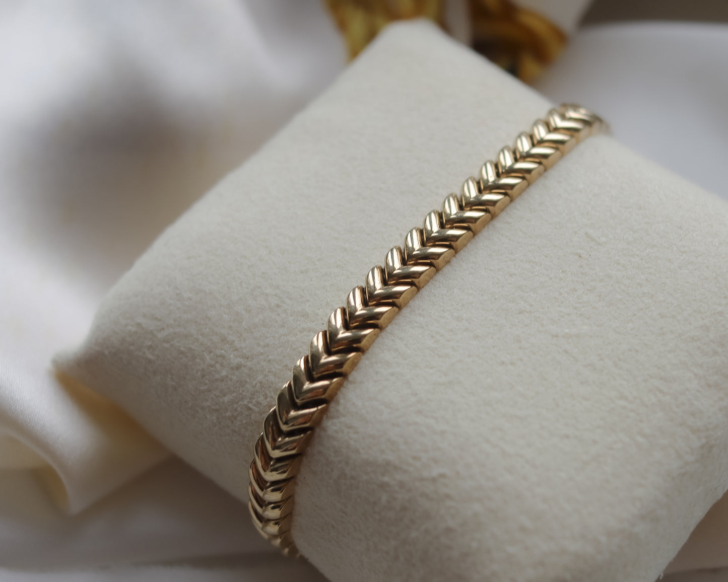 Vintage 9ct Gold Chevron Bracelet - 18.5cm