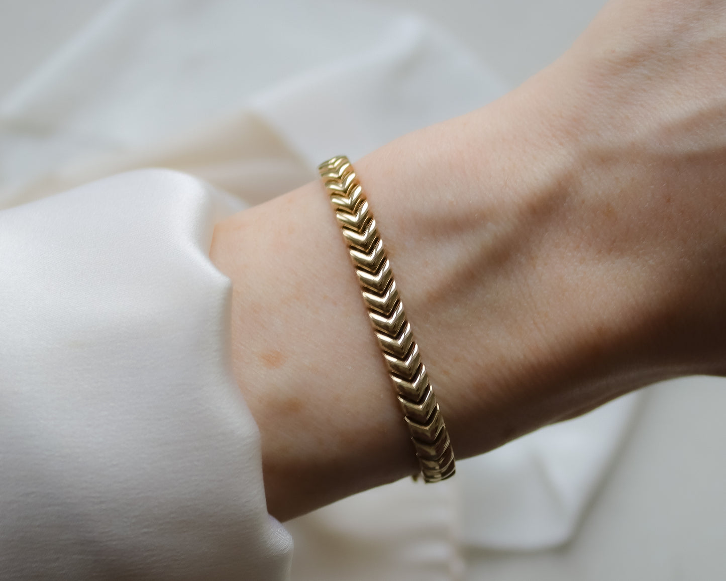 Vintage 9ct Gold Chevron Bracelet - 18.5cm