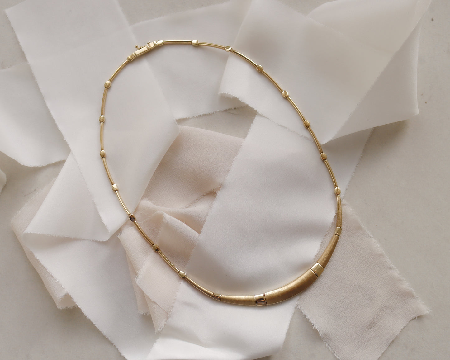 Vintage 9ct Gold Cleopatra-Style Necklet – 12.3g