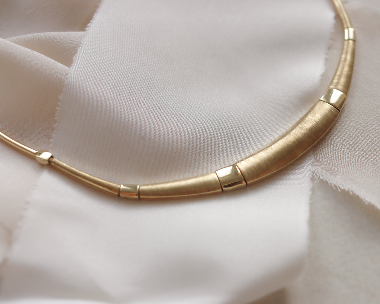 Vintage 9ct Gold Cleopatra-Style Necklet – 12.3g