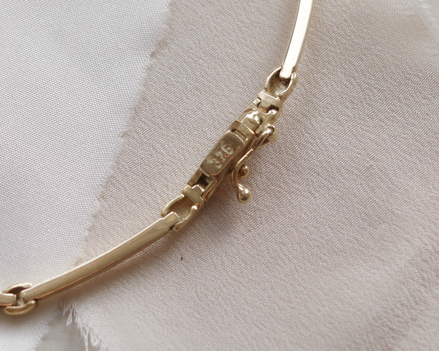 Vintage 9ct Gold Cleopatra-Style Necklet – 12.3g