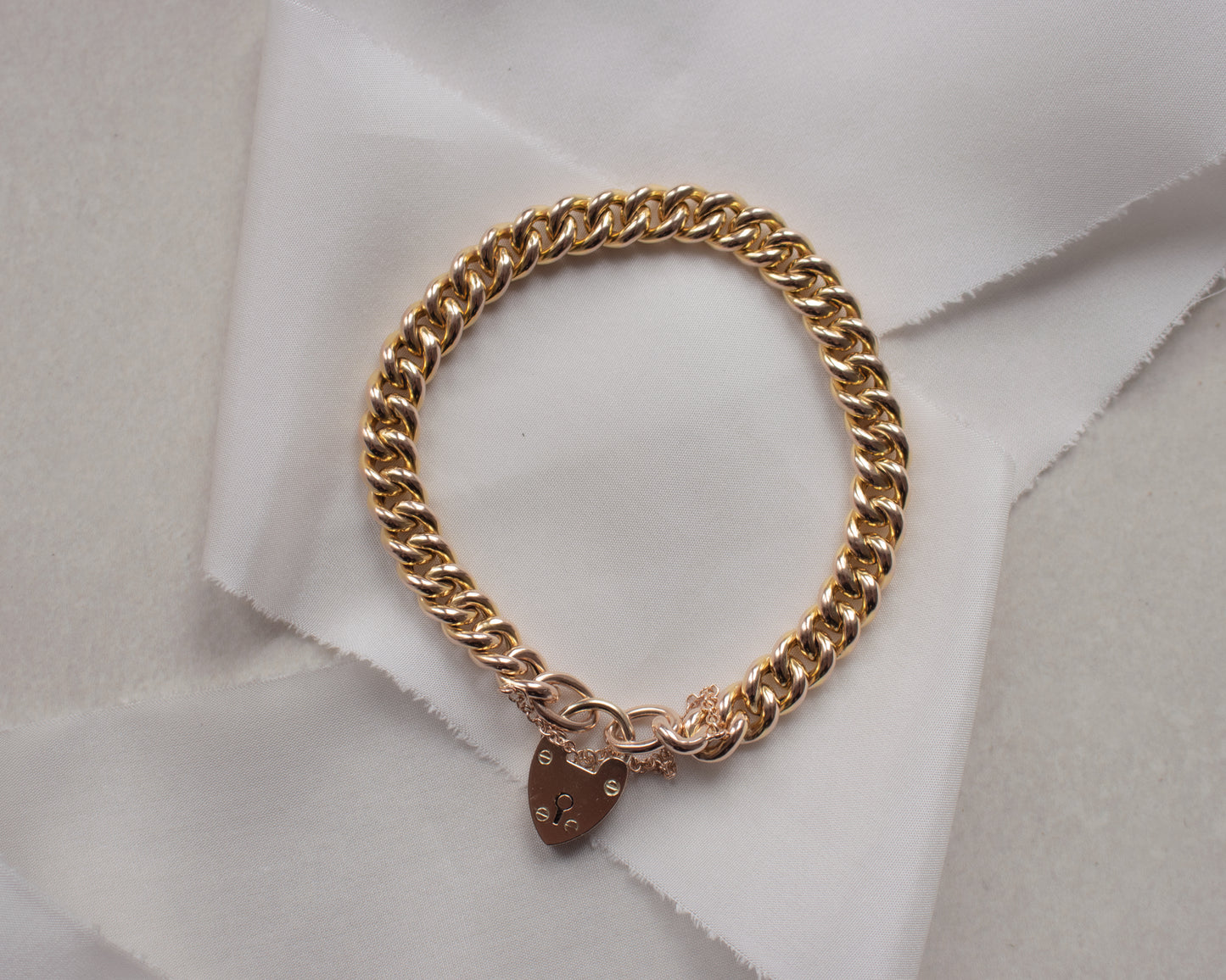 Antique 9ct Gold Curb Link Bracelet with Heart Padlock