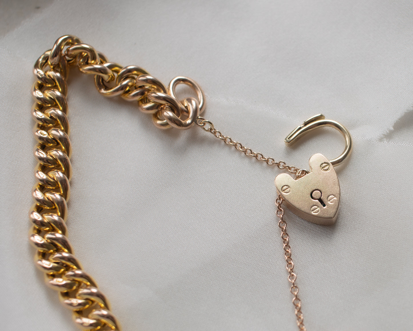 Antique 9ct Gold Curb Link Bracelet with Heart Padlock