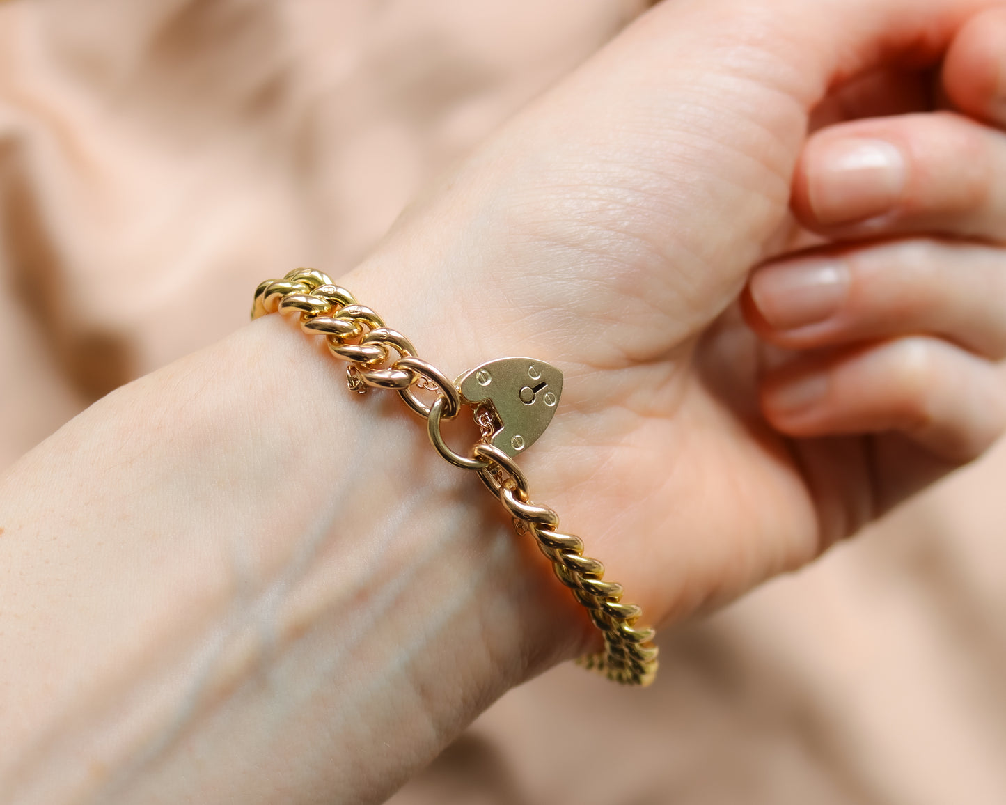 Antique 9ct Gold Curb Link Bracelet with Heart Padlock