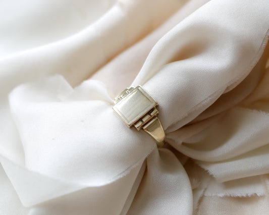 9ct gold 1940's deco inspired signet ring UK T 1/2