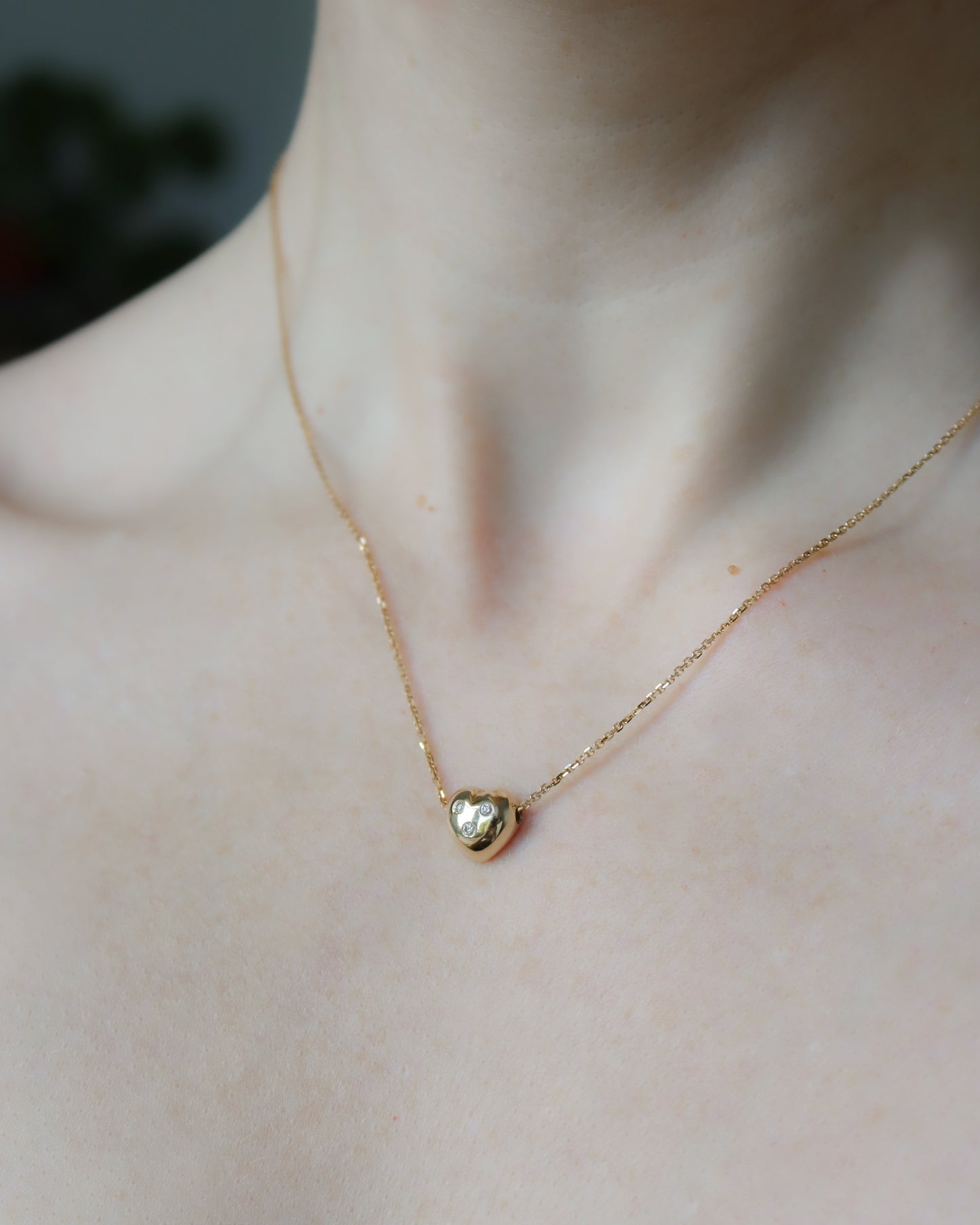 Diamond heart pendant necklace in 9ct gold