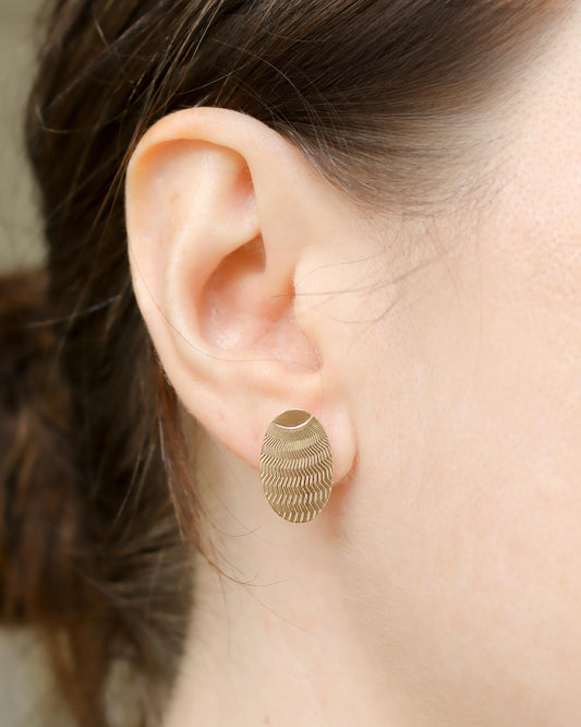 Gold engine turned geometric disc earrings