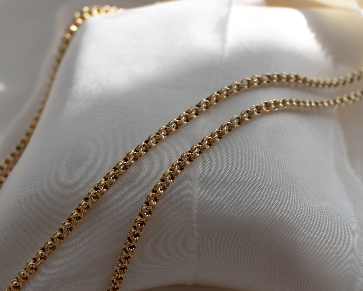 Late 19th century guard chain in 9ct Gold