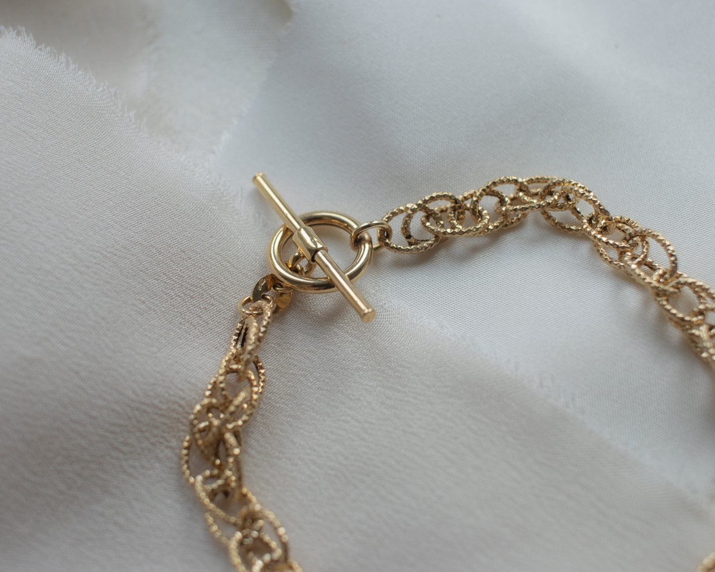 9ct Gold Fancy Link T-Bar Bracelet