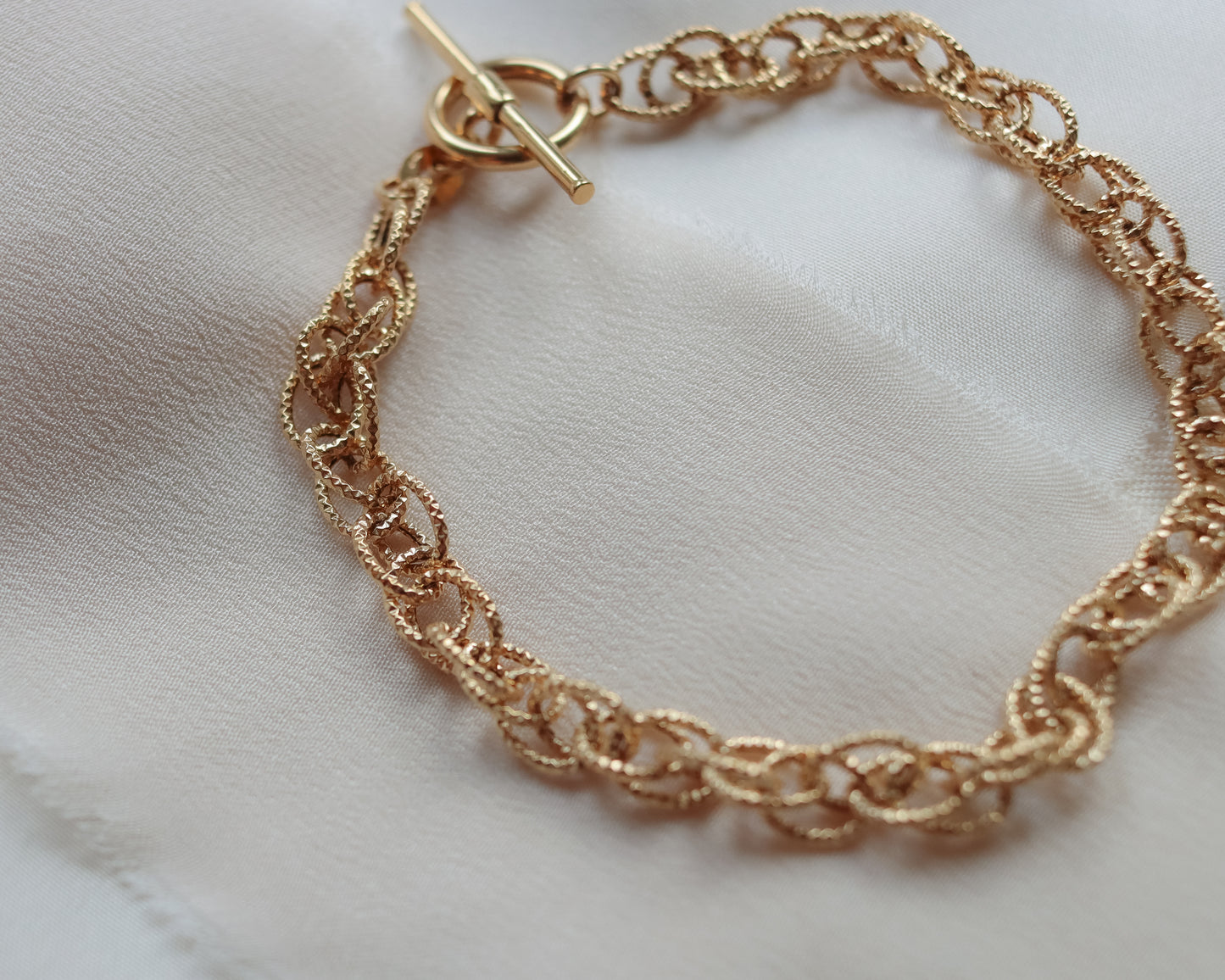 9ct Gold Fancy Link T-Bar Bracelet