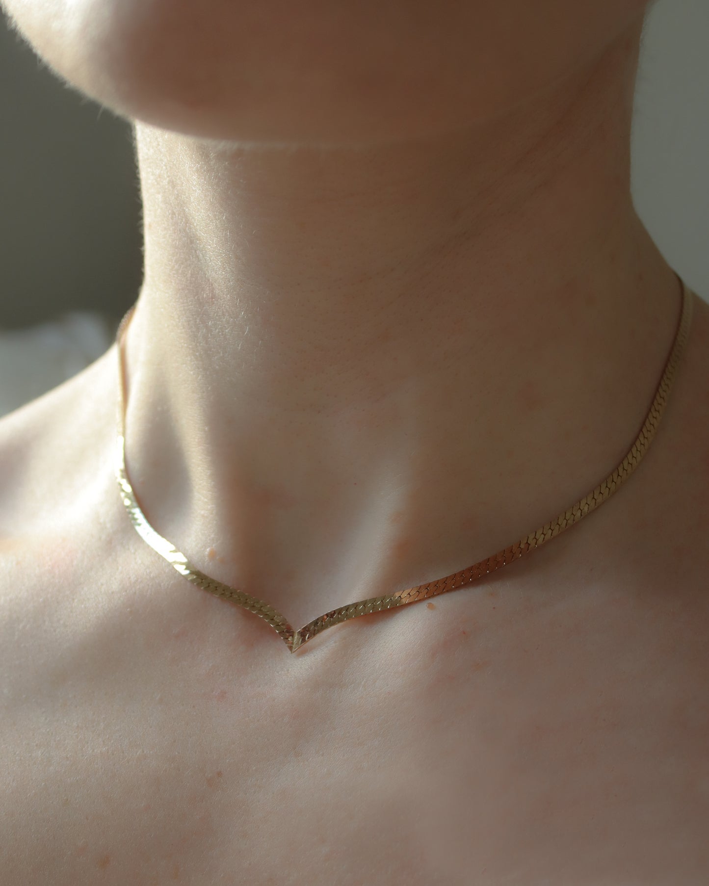 Vintage 9ct Gold Wishbone Necklace – 1982