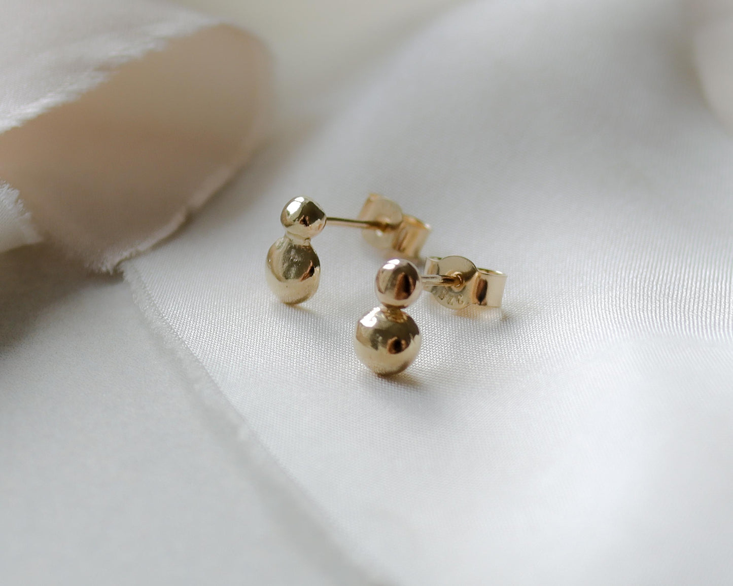 9ct gold granulated stud earrings