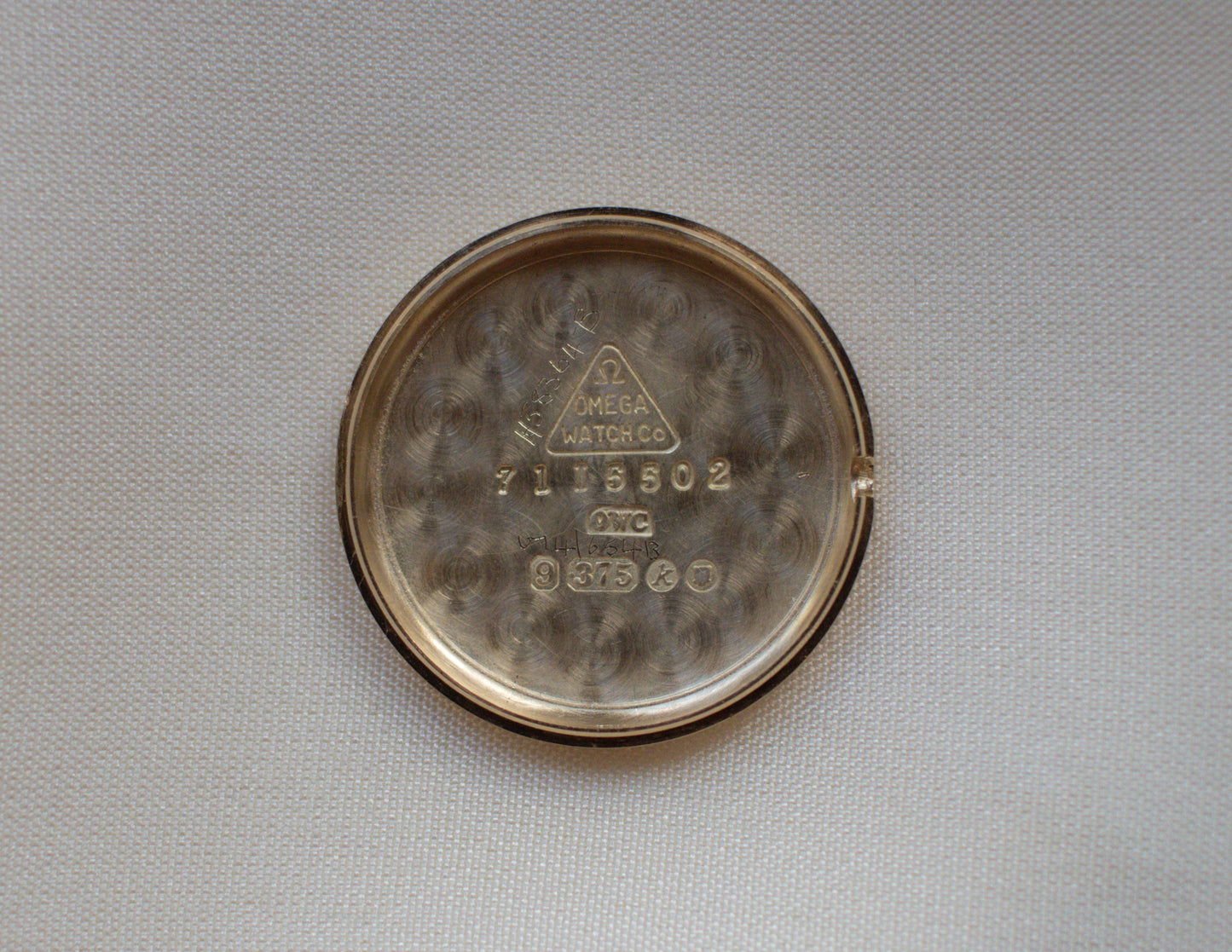 Omega Ladies 9ct Gold herringbone Wristwatch - 1965