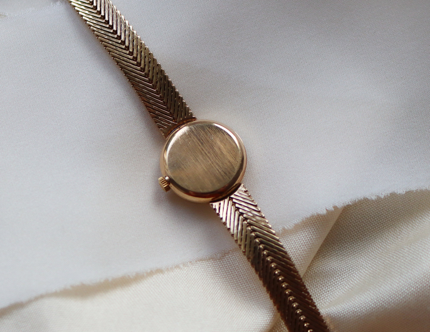 Omega Ladies 9ct Gold herringbone Wristwatch - 1965