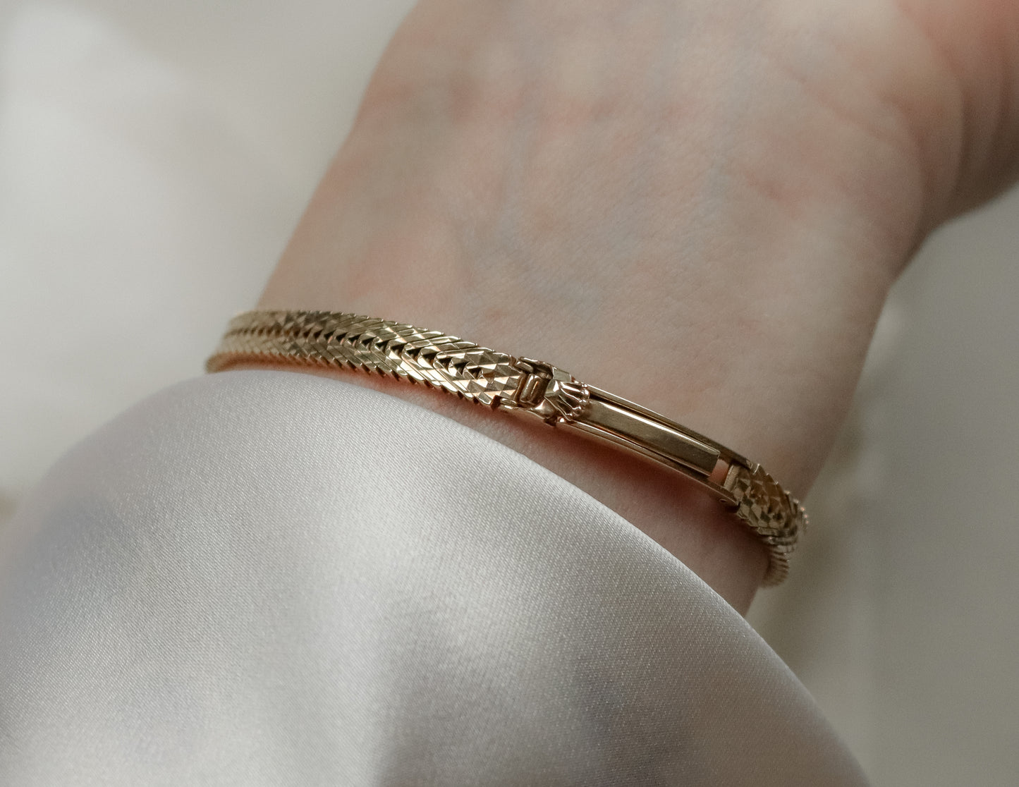 9ct Rolex Ladies Manual Wind Wristwatch - 1962