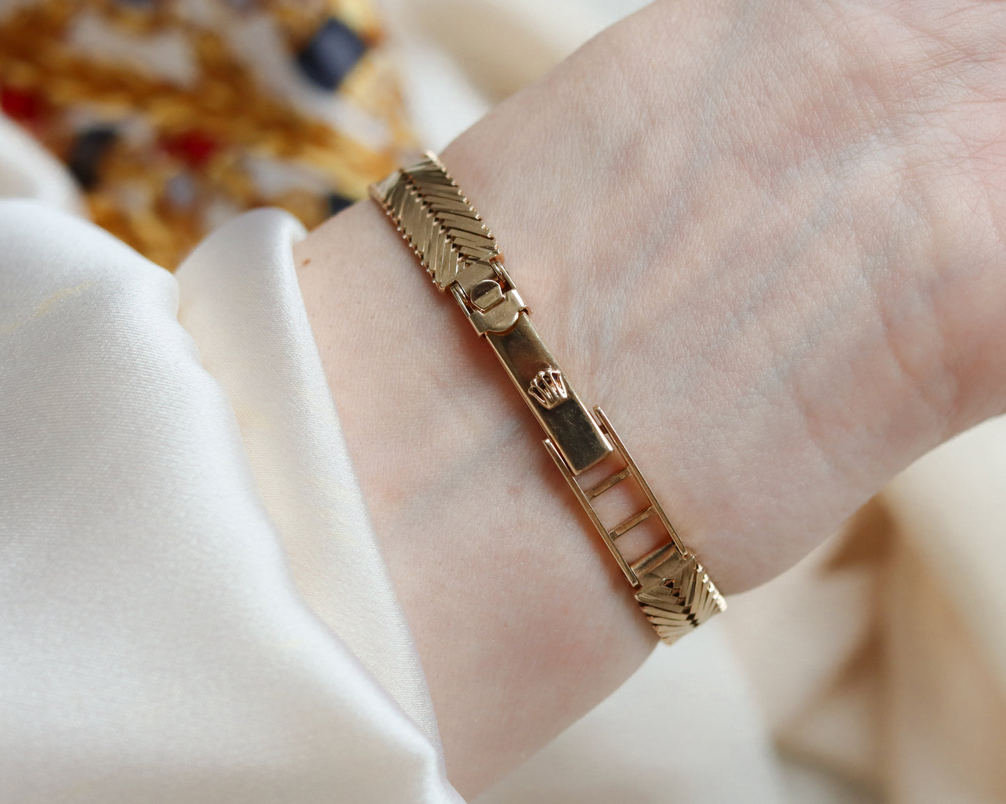 Vintage 9ct Gold Herringbne Rolex Ladies Wristwatch – 1964