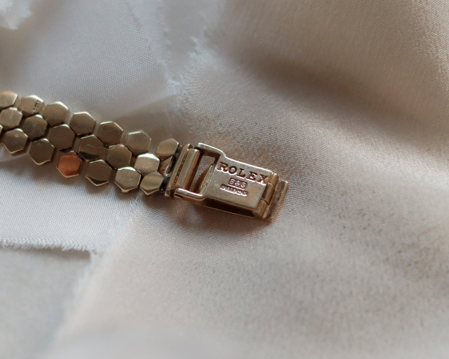 Honeycomb strap Rolex precision watch circa. 1950s