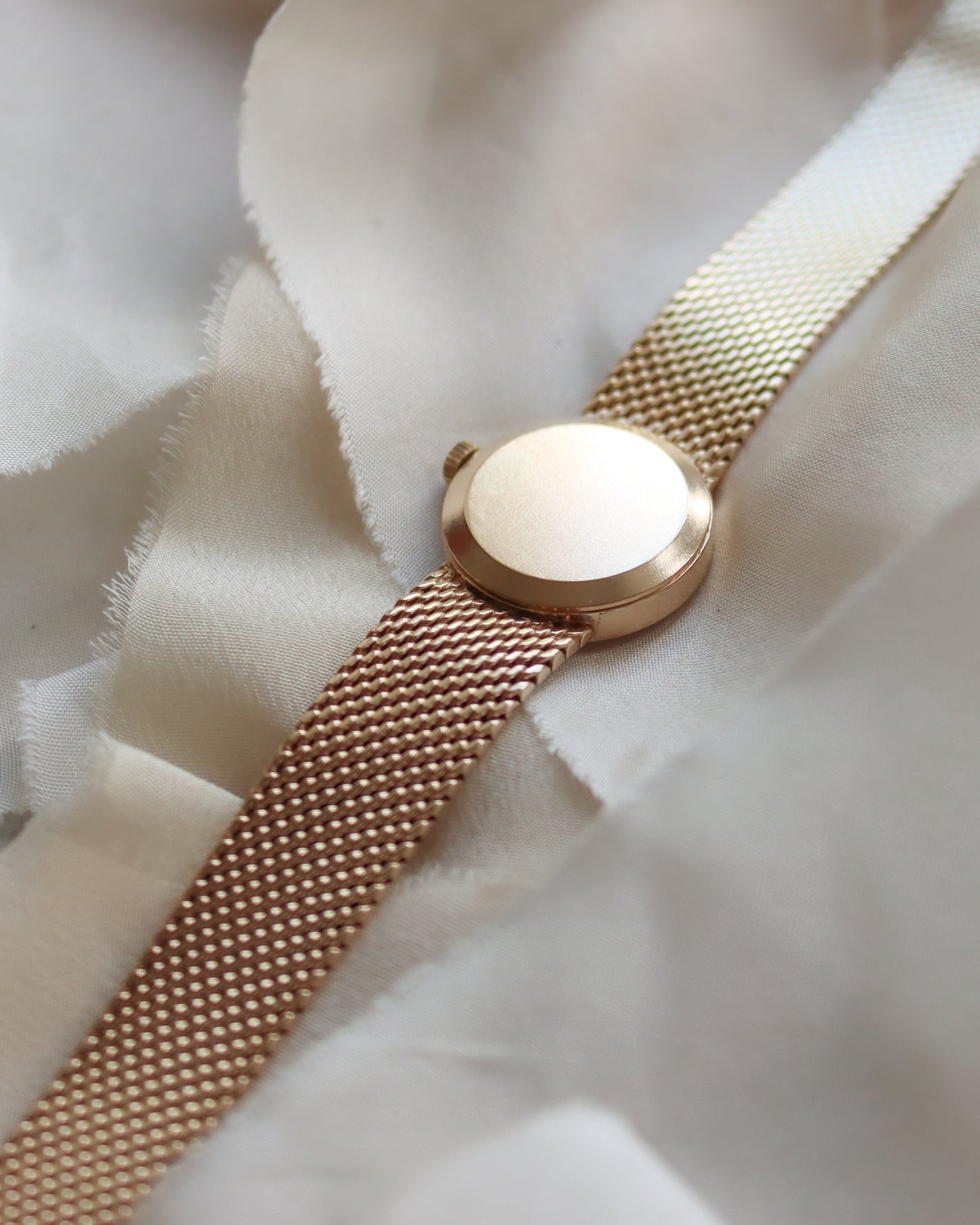 Beautiful 9ct gold Omega manual 625 watch from 1973