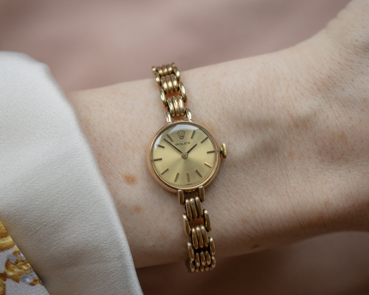 Rolex manual 1400 watch with gold dial - 1960