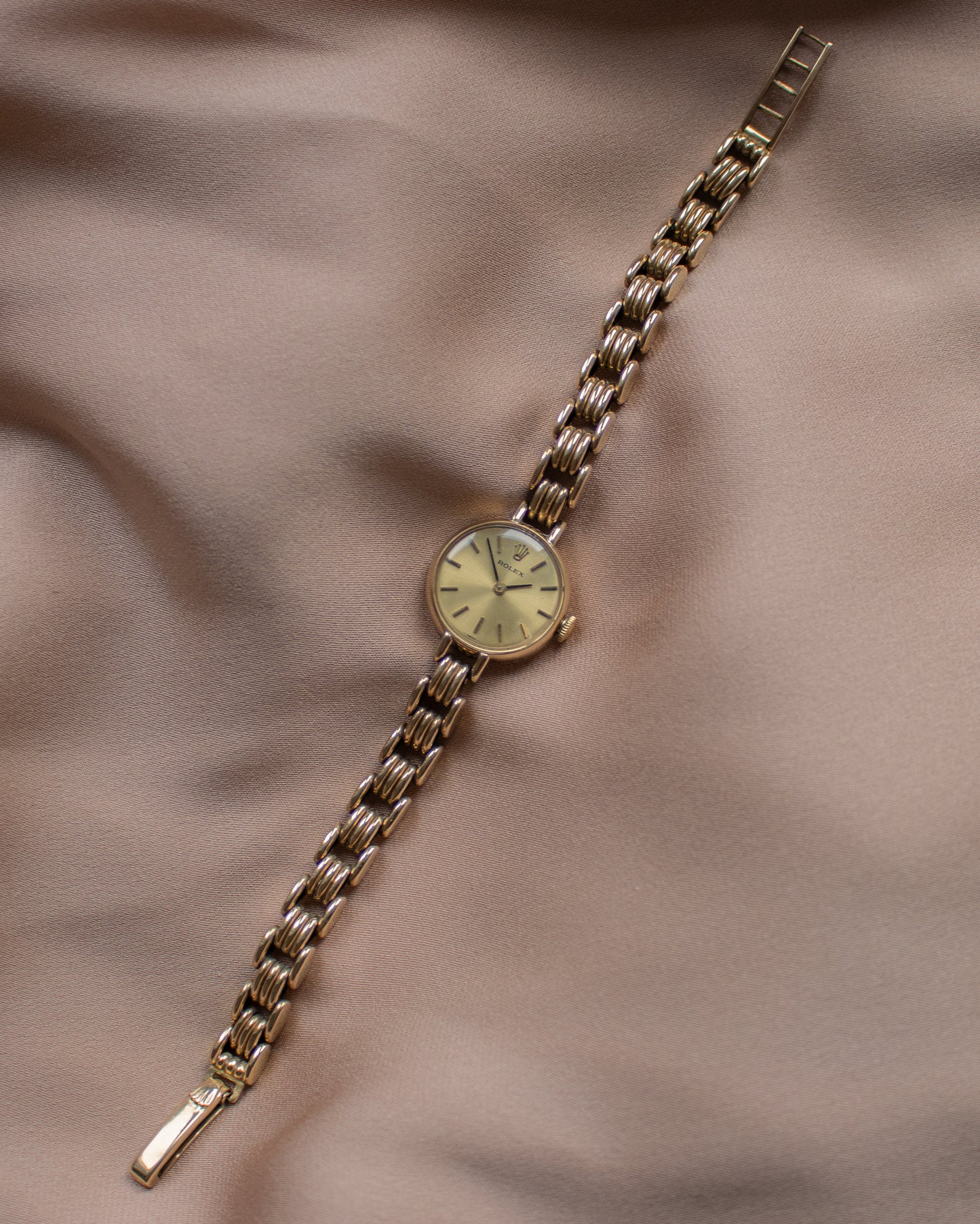 Rolex manual 1400 watch with gold dial - 1960
