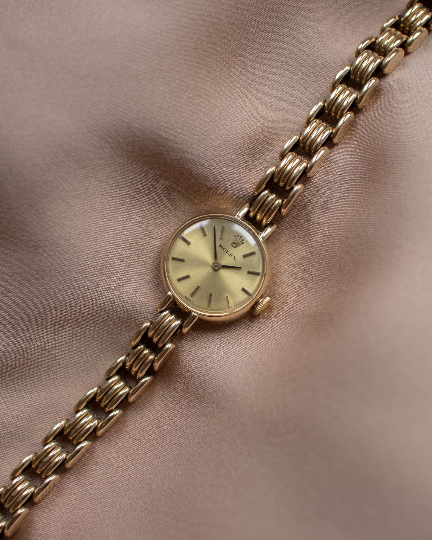 Rolex manual 1400 watch with gold dial - 1960