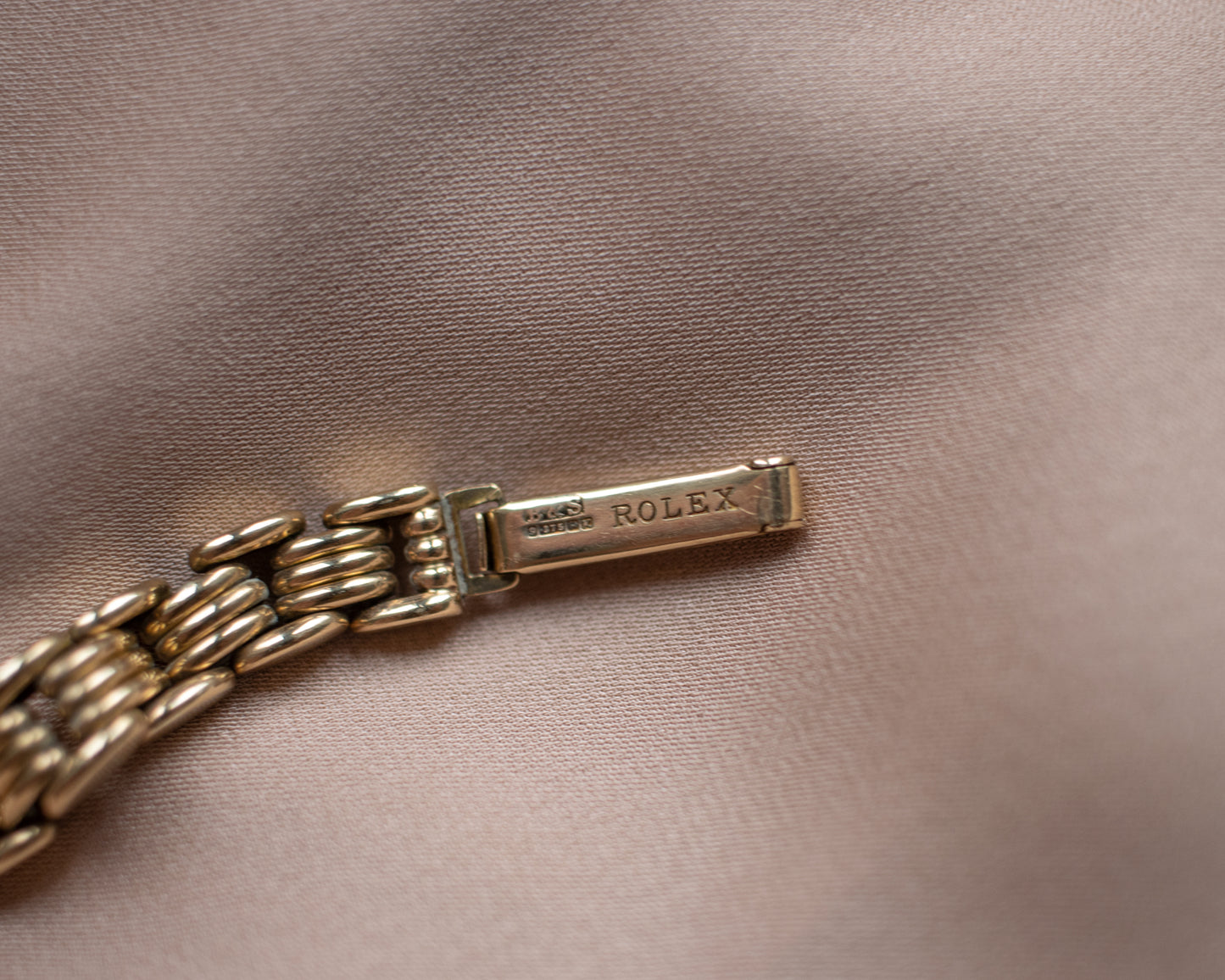 Rolex manual 1400 watch with gold dial - 1960