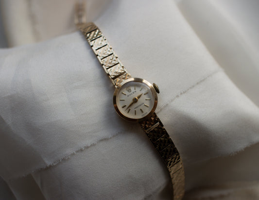 Vintage 9ct Gold Rolex Ladies Watch – 1966