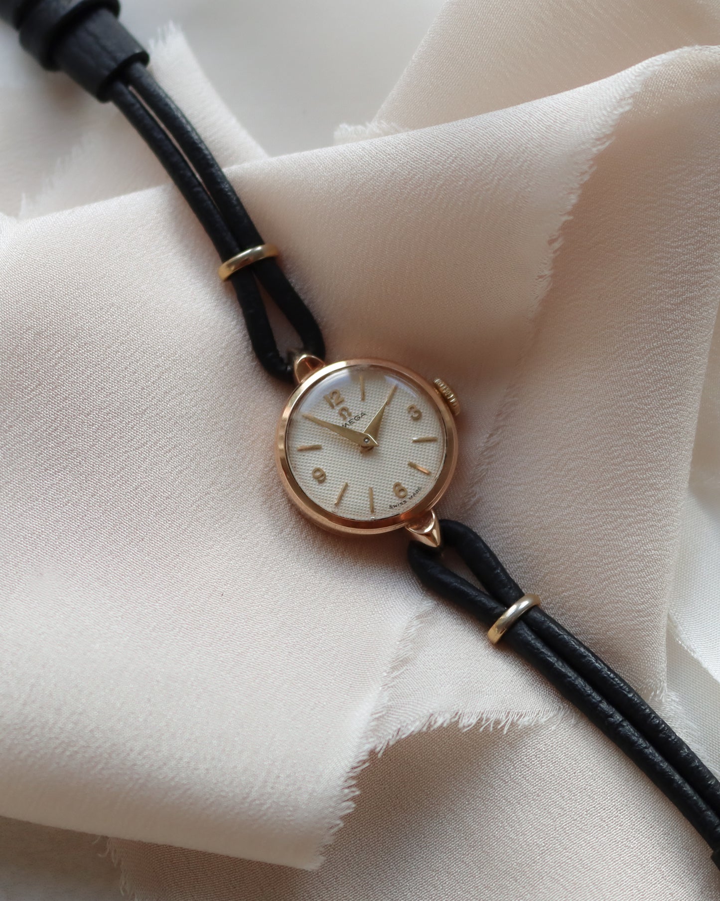 Vintage Omega 9ct Gold Wristwatch in Pristine Condition