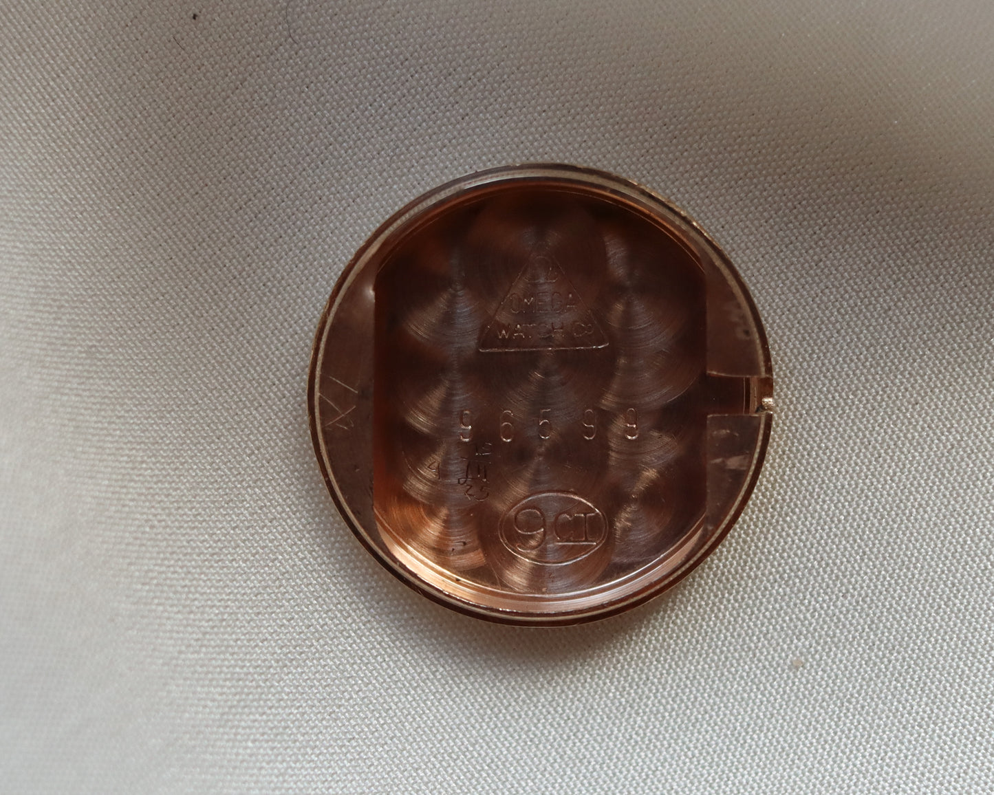 Vintage Omega 9ct Gold Wristwatch in Pristine Condition