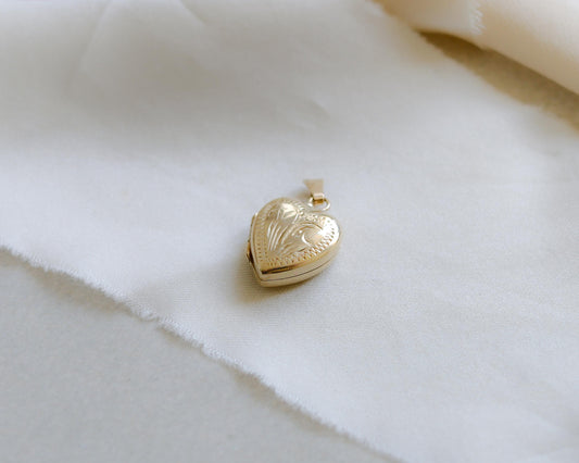 vintage 1970's heart locket in 9ct gold